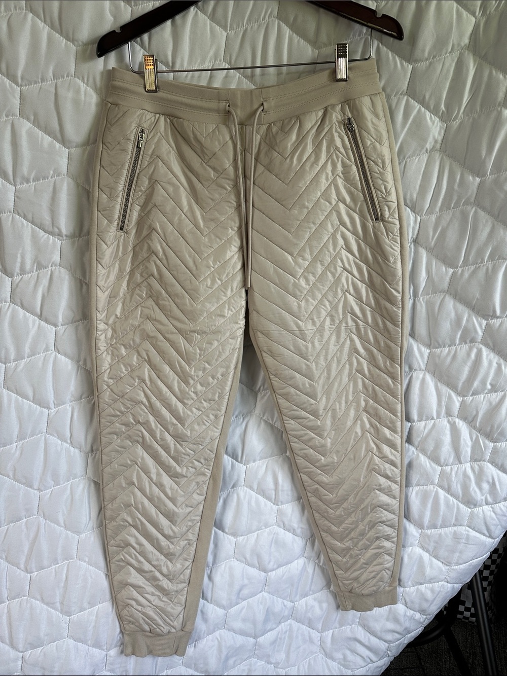 Athleta Quilted Cream Jogger Pants